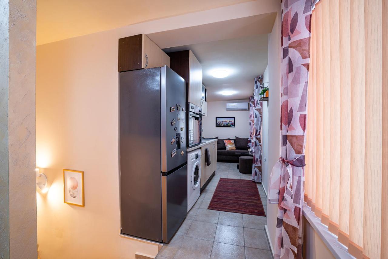 Abstract Apartment Варна Экстерьер фото