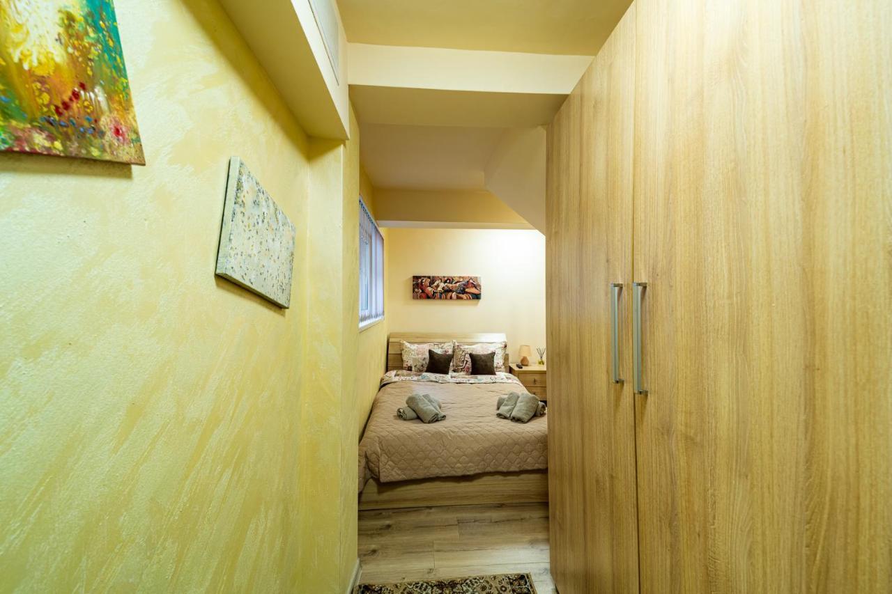 Abstract Apartment Варна Экстерьер фото